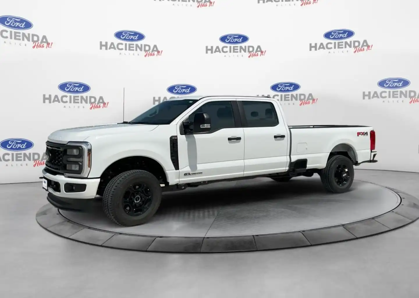 2026 Ford F-350 XL 4x4 Crew Cab 8' Box SRW's photo