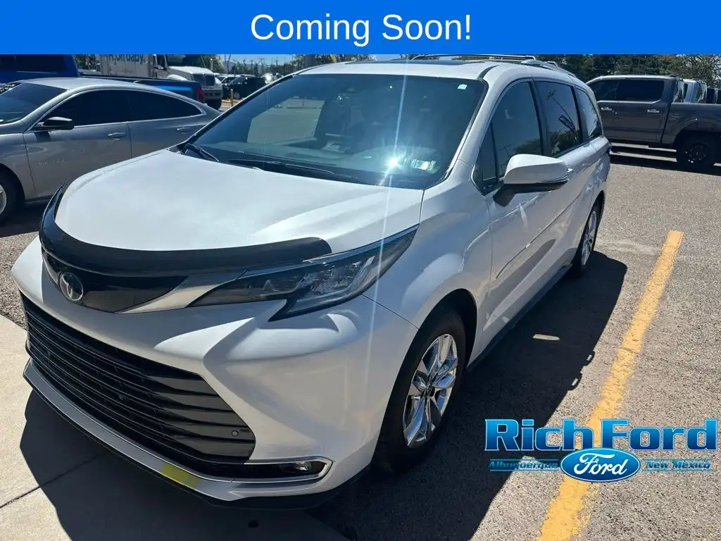 2025 Toyota Sienna Limited 7-Passenger Hybrid AWD's photo