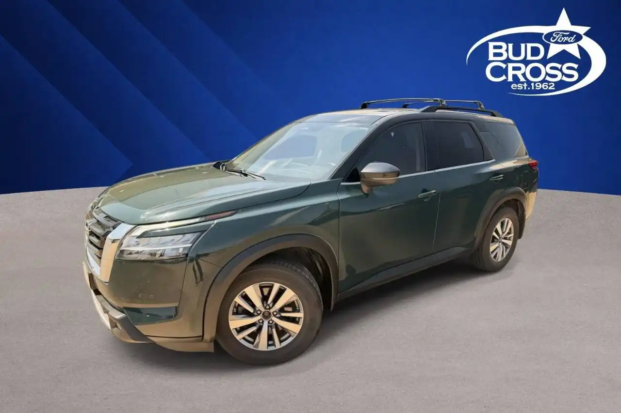 2022 Nissan Pathfinder SL 2WD's photo