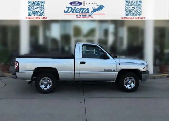 2001 Dodge Ram 1500 1500 ST REGULAR CAB SWB's photo