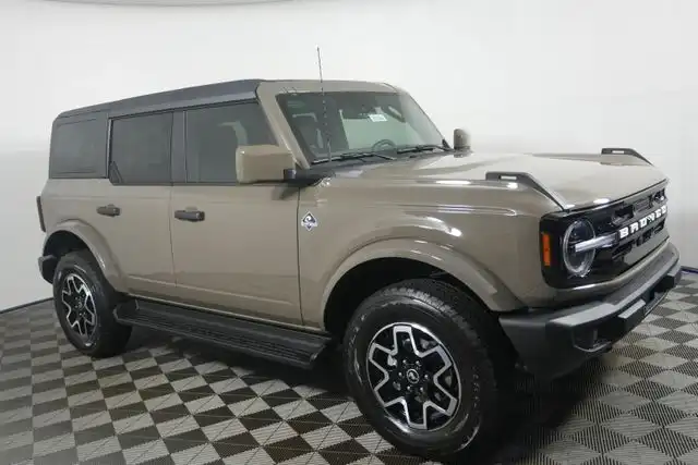 2026 Ford Bronco Outer Banks 4x4's photo