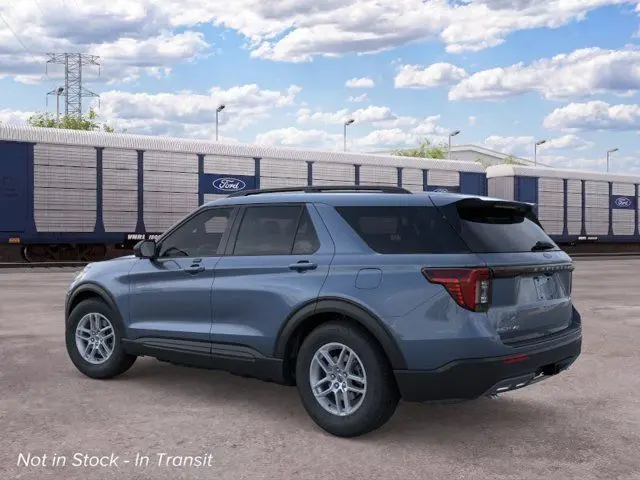 2026 Ford Explorer undefined photo 4