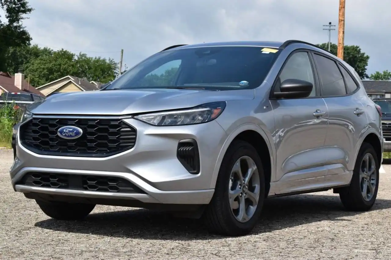 2024 Ford Escape ST-Line AWD's photo