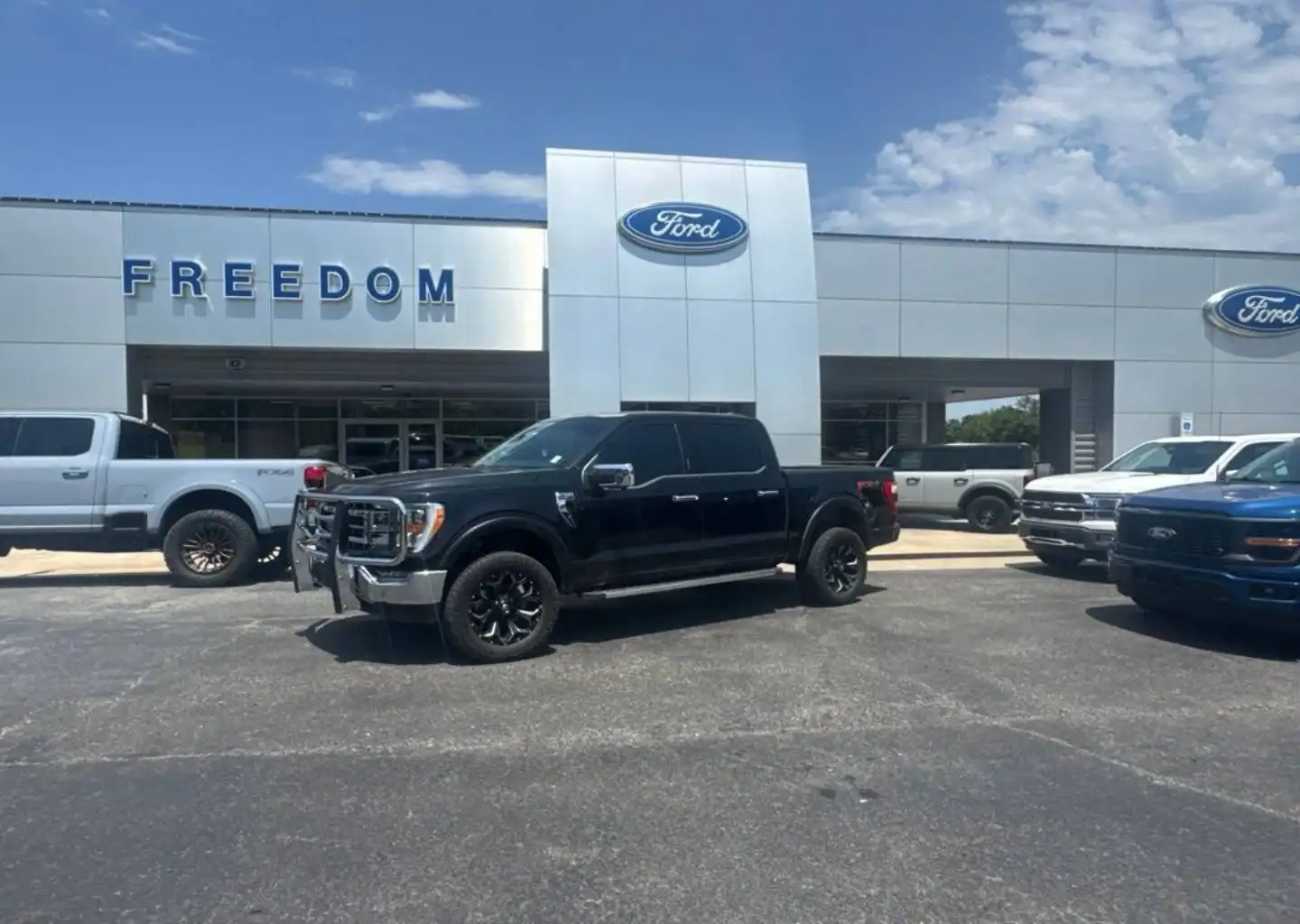 2022 Ford F-150 Lariat 4x4 SuperCrew 5-1/2 Box's photo