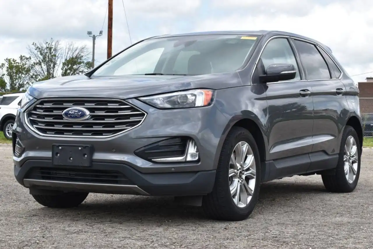 2024 Ford Edge Titanium AWD's photo