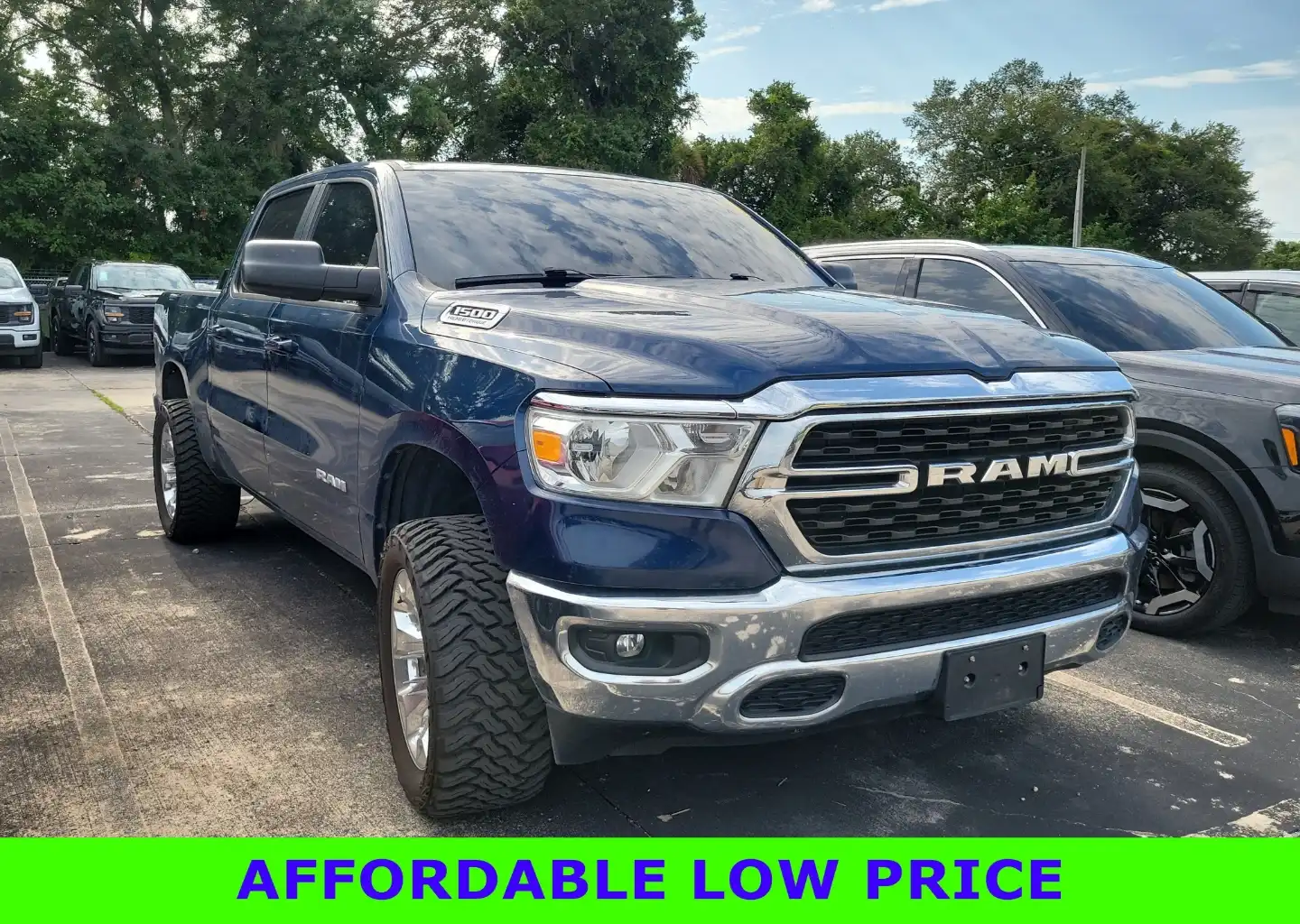 2022 RAM 1500 Big Horn/Lone Star 4x4 Crew Cab 5'7's photo