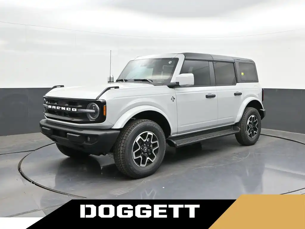 2026 Ford Bronco Outer Banks 4x4's photo