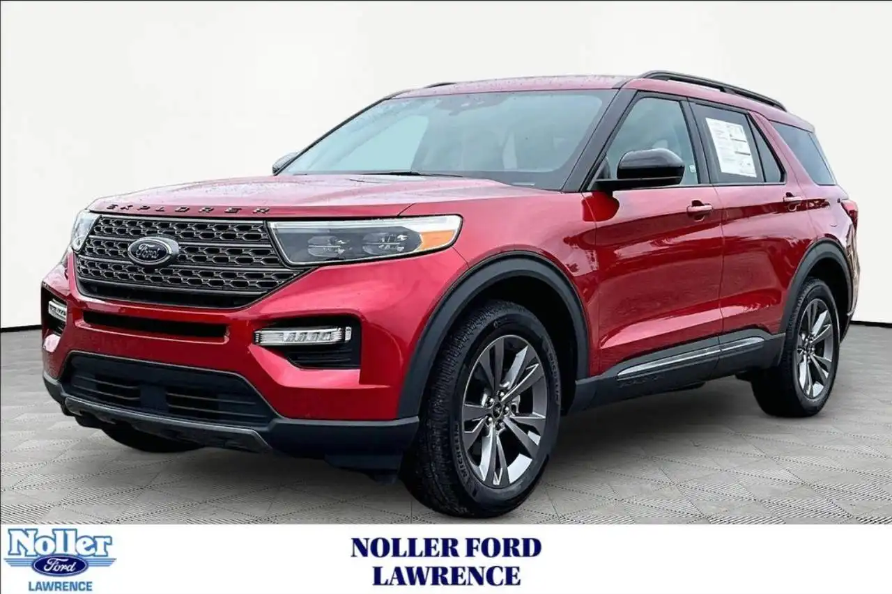 2024 Ford Explorer XLT 4WD's photo