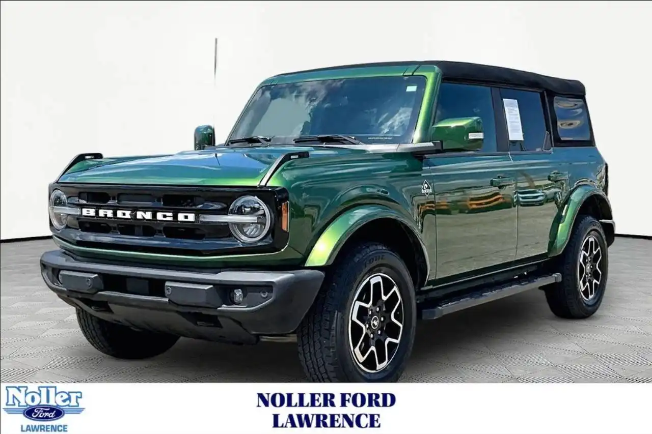 2023 Ford Bronco Outer Banks 4x4's photo