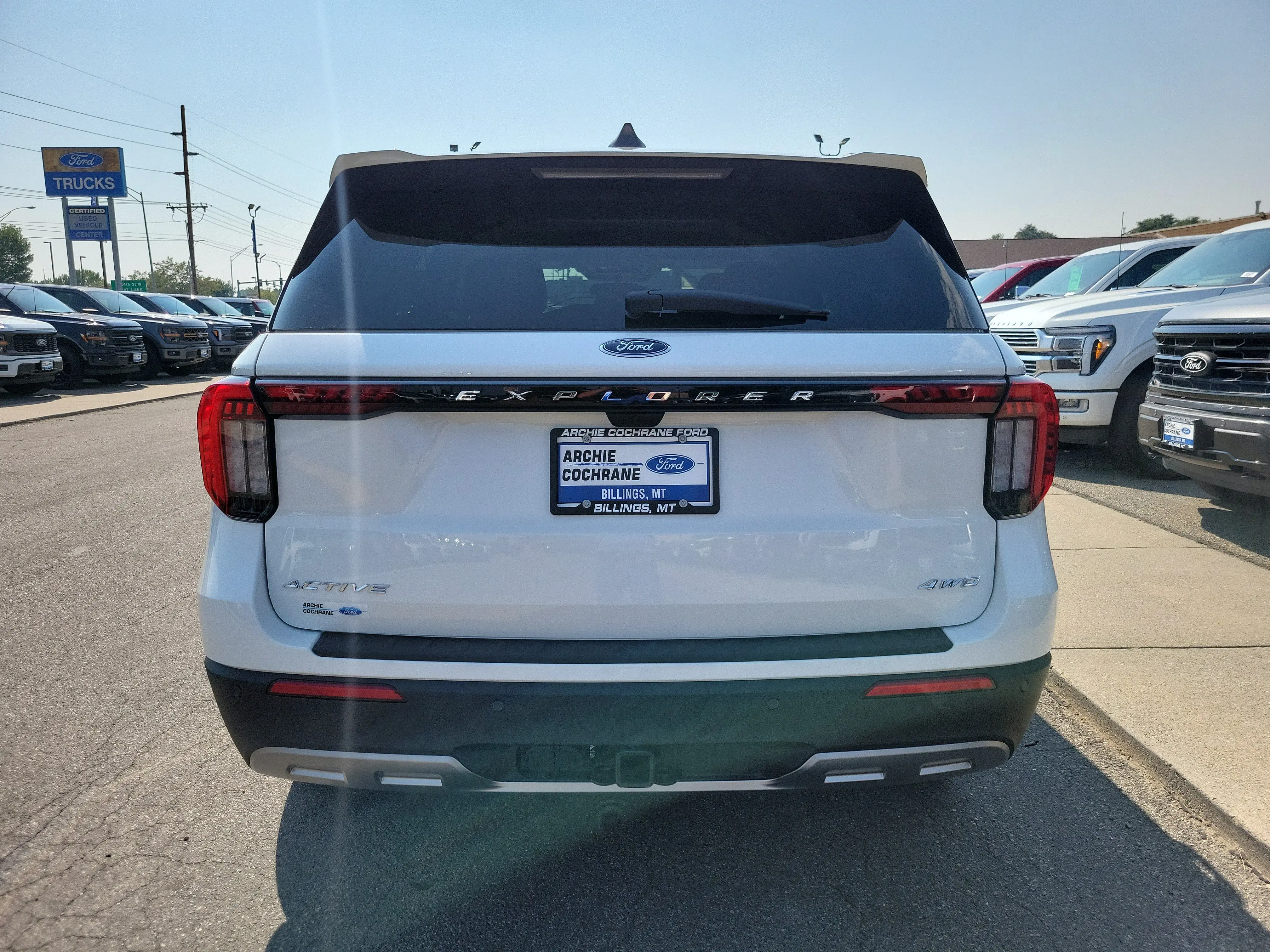 2026 Ford Explorer Active 4WD photo 4
