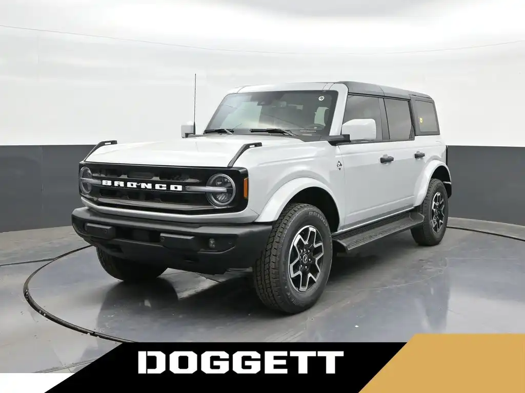 2026 Ford Bronco Outer Banks 4x4's photo