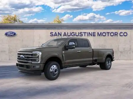 2026 Ford F-450 Platinum 4x4 Crew Cab 8' Box DRW's photo