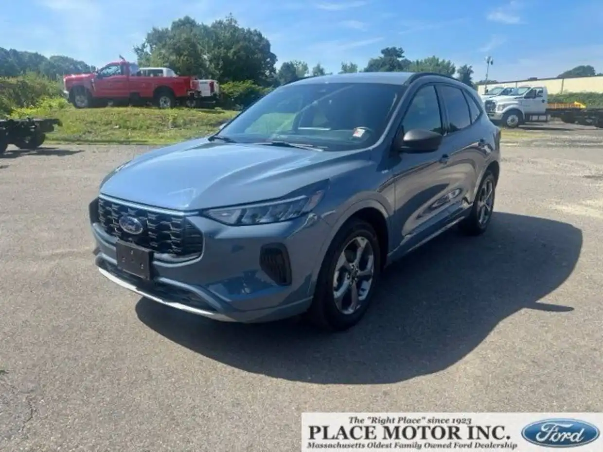 2023 Ford Escape ST-Line AWD's photo