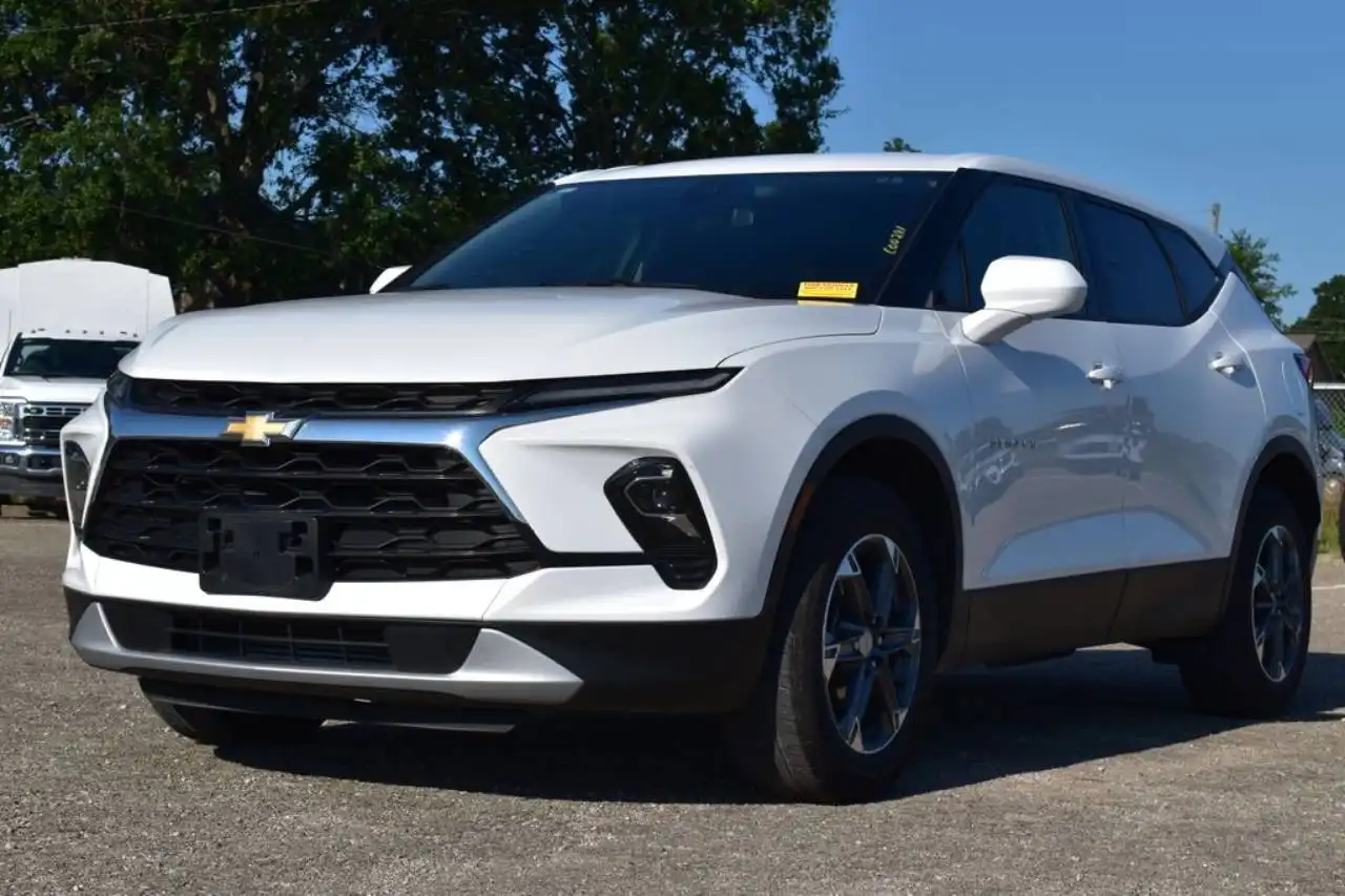 2025 Chevrolet Blazer 2.0T 2LT AWD's photo
