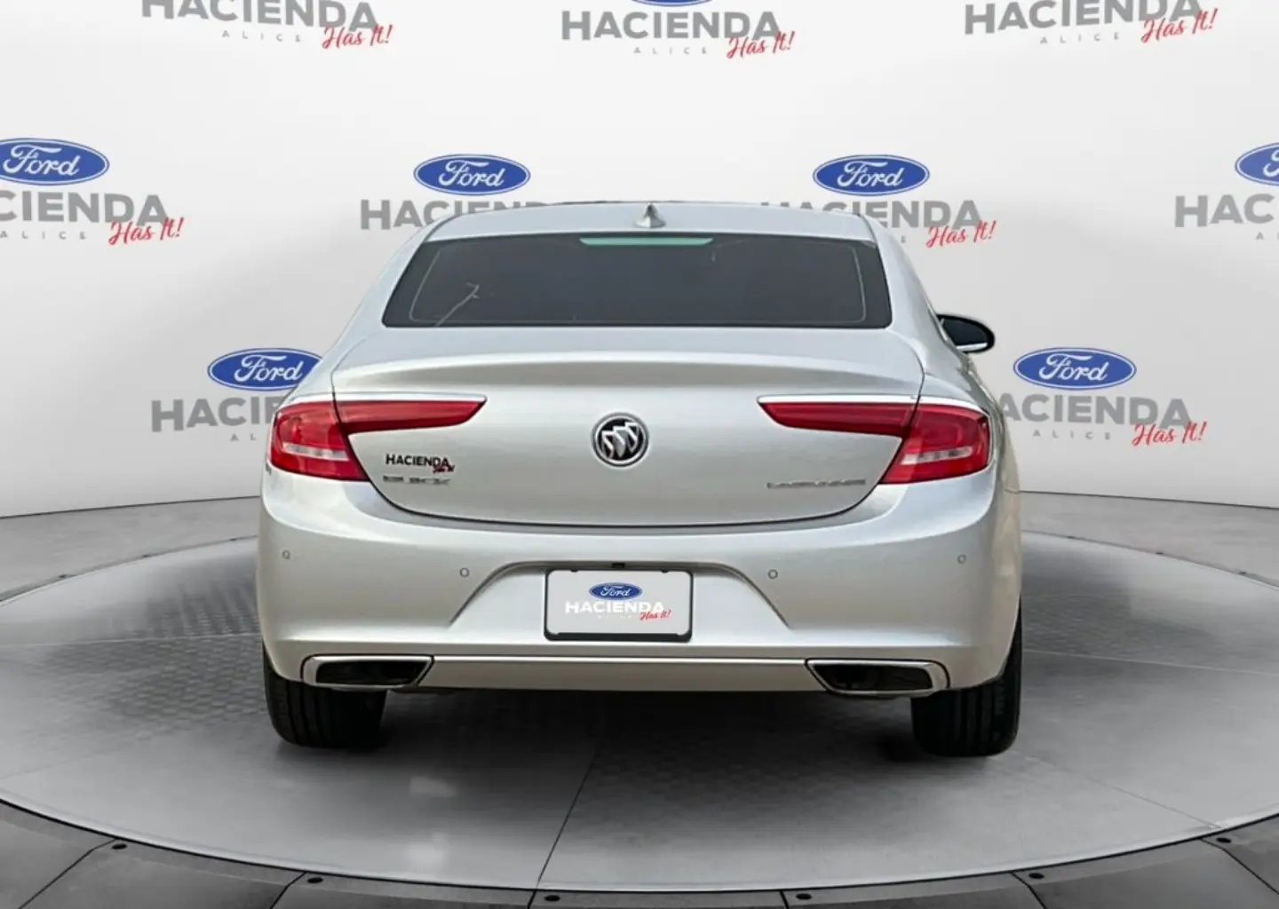 2017 Buick LaCrosse Essence photo 4