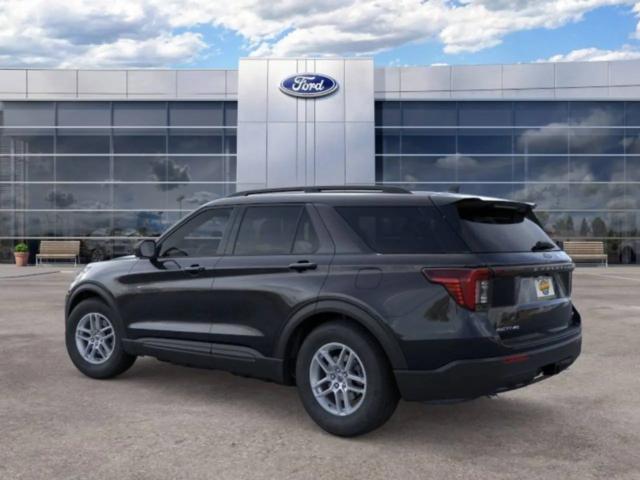 2026 Ford Explorer Active 4WD photo 4
