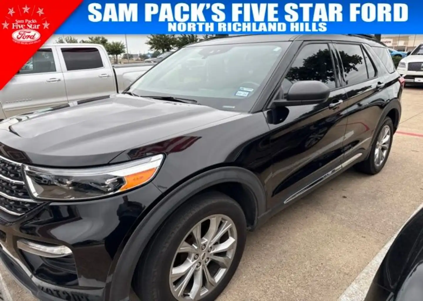 2021 Ford Explorer XLT 4WD's photo