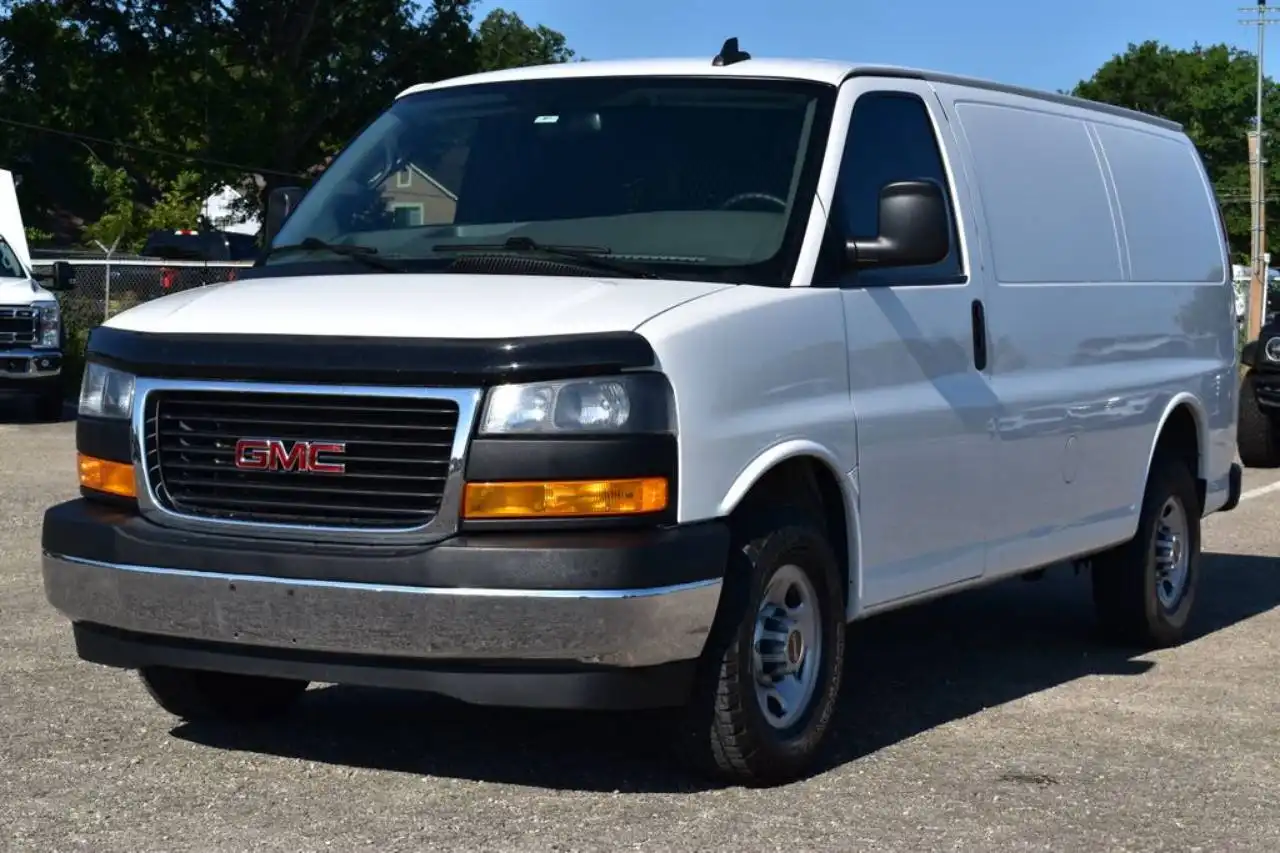 2021 GMC Savana 2500's photo