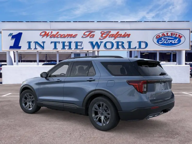 2026 Ford Explorer Active 4WD photo 4