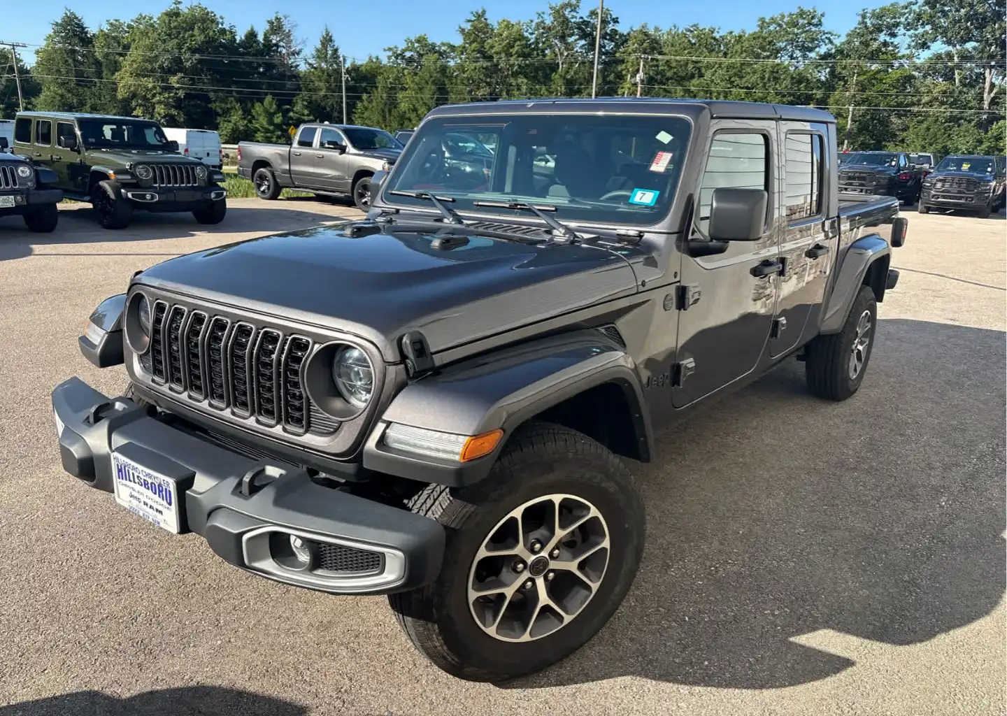 2024 Jeep Gladiator Sport S's photo