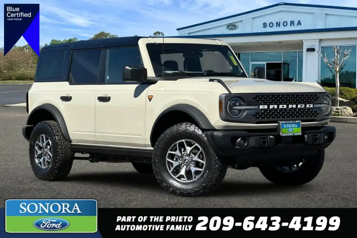 2025 Ford Bronco Badlands 4x4's photo