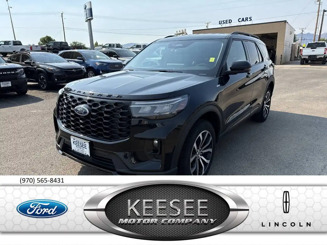 2025 Ford Explorer ST-LINE 4WD (PL535)'s photo