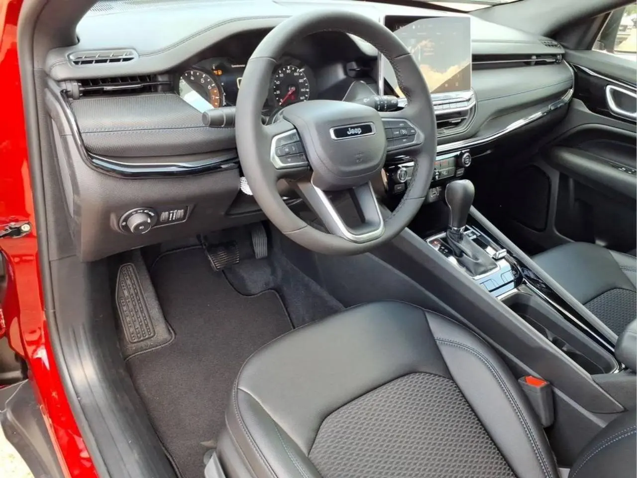 2026 Jeep Compass Latitude Altitude 4WD photo 5