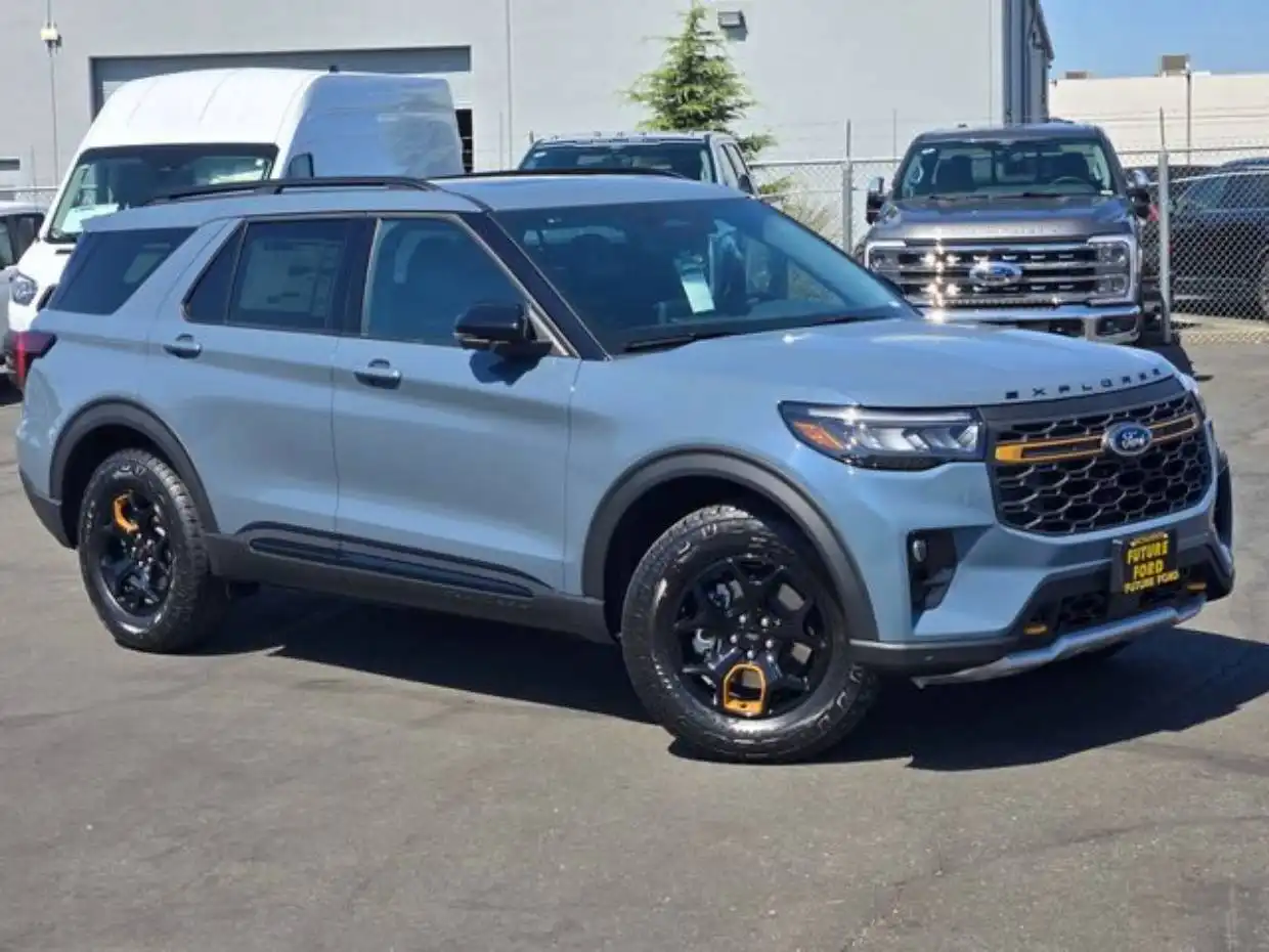 2026 Ford Explorer Tremor 4WD's photo