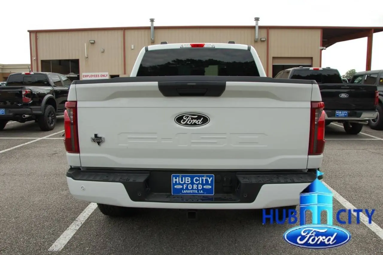 2026 Ford F-150 XLT 4x4 SuperCrew 5-1/2 Box photo 4