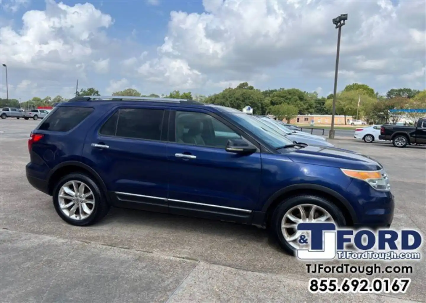 2011 Ford Explorer XLT's photo