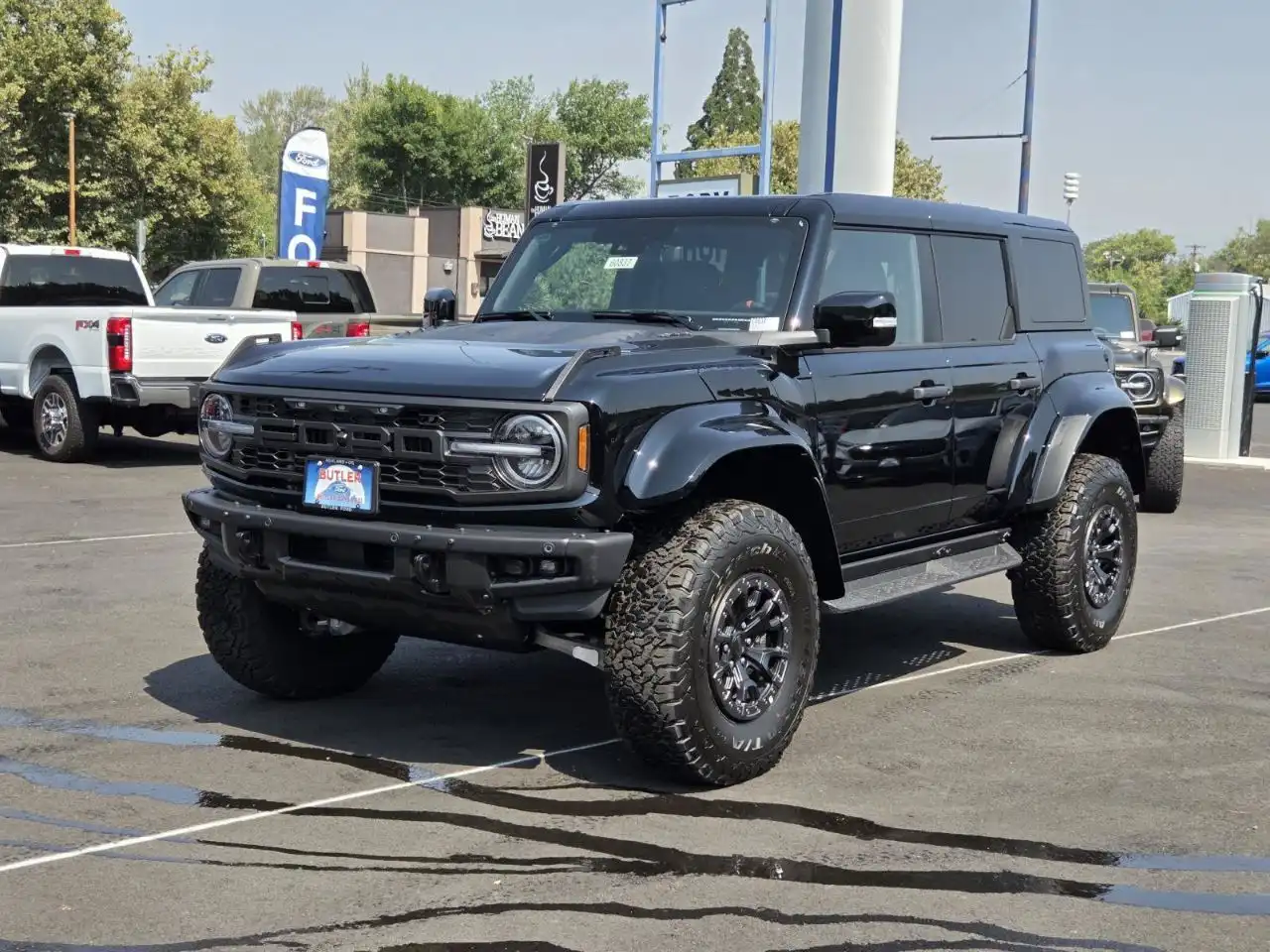 2026 Ford Bronco Raptor 4WD's photo