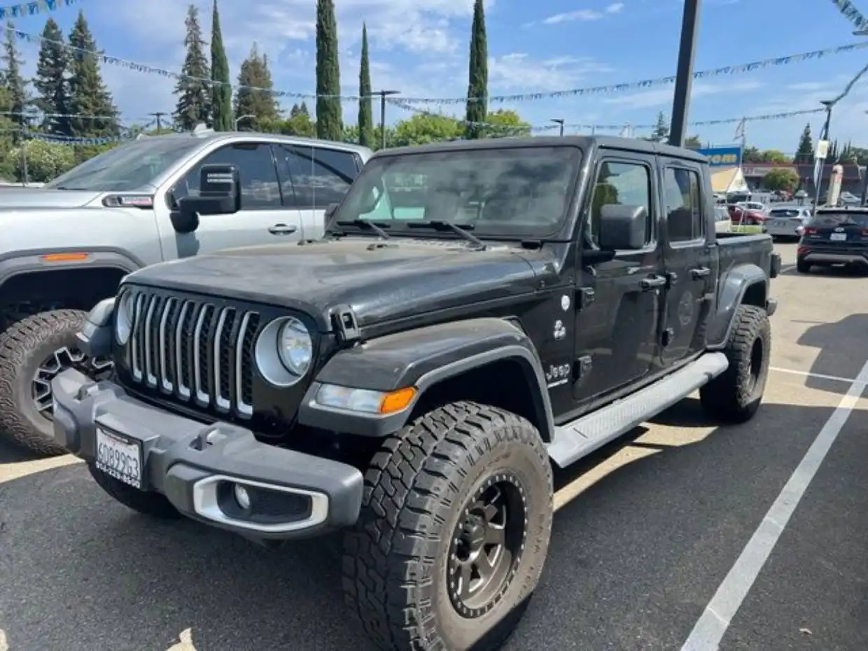 2020 Jeep Gladiator Overland's photo