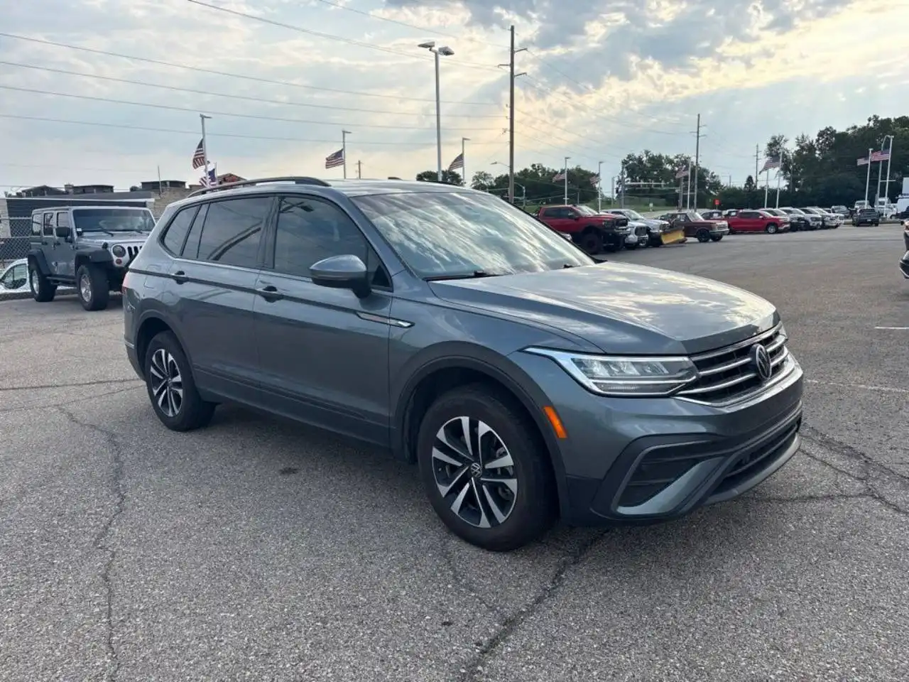 2022 Volkswagen Tiguan 2.0T S 4Motion's photo