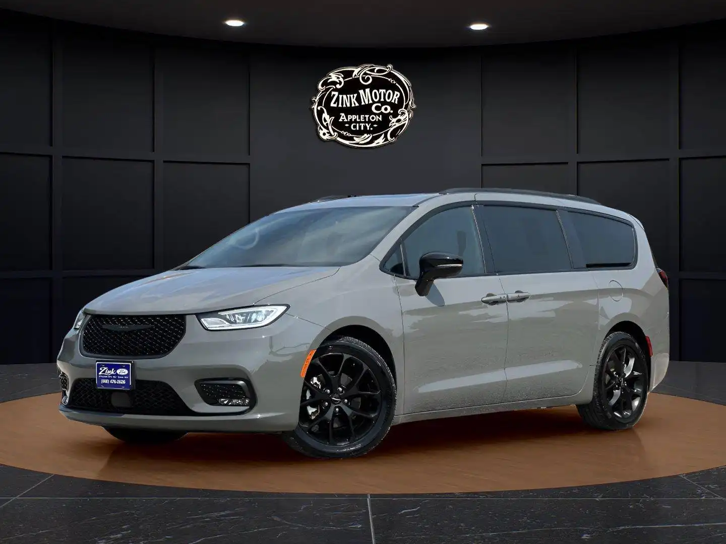 2025 Chrysler Pacifica Limited's photo