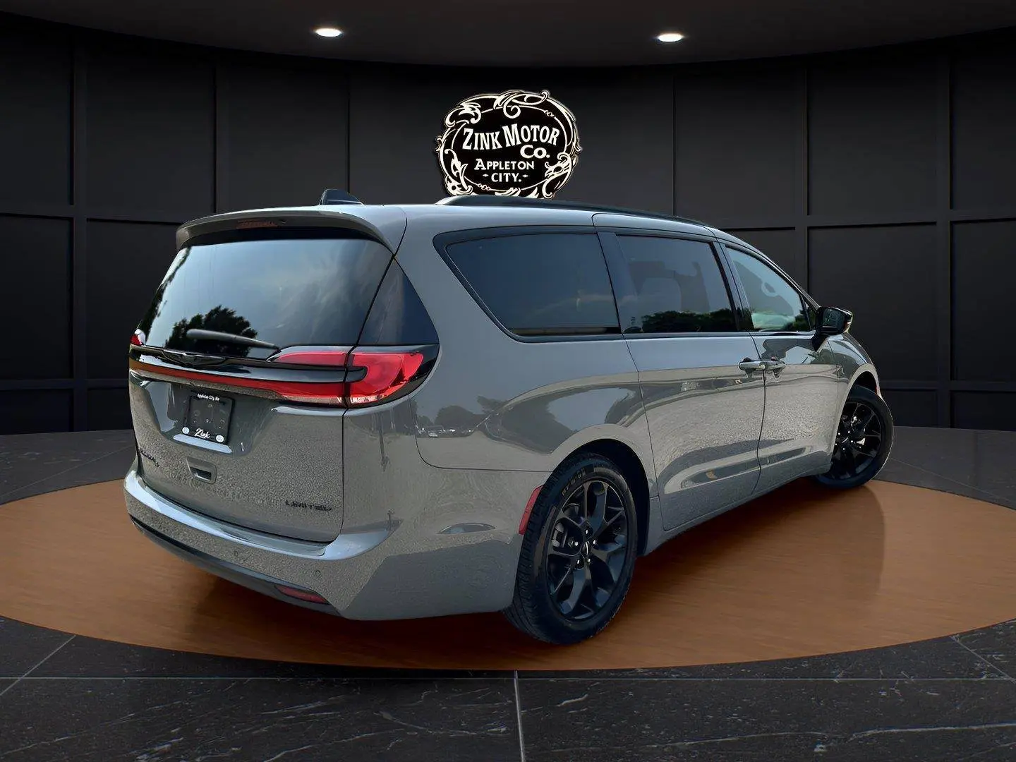 2025 Chrysler Pacifica Limited photo 4