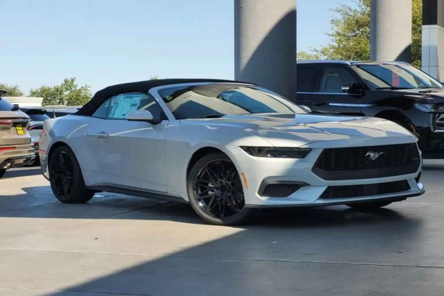 2026 Ford Mustang EcoBoost Convertible's photo