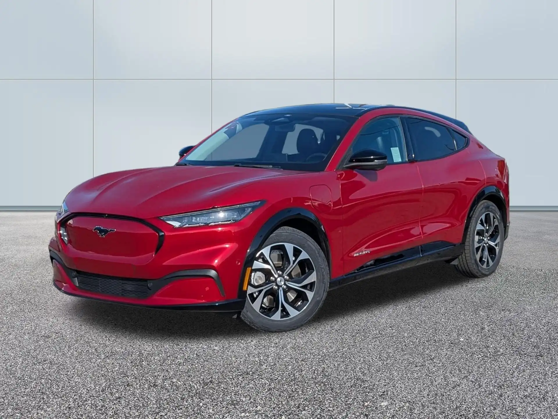 2022 Ford Mustang-Mach-e Premium's photo