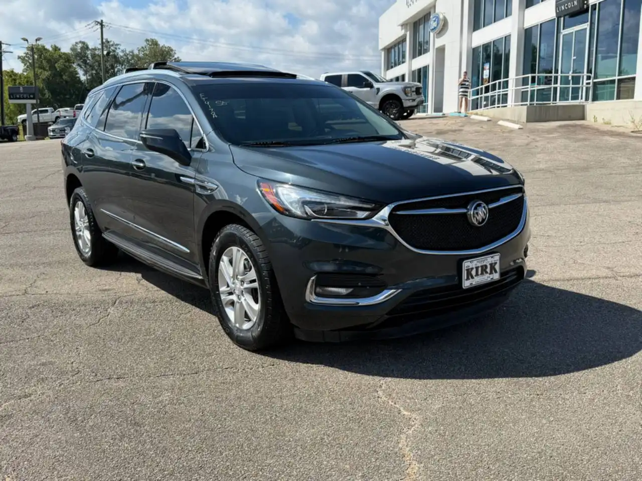 2021 Buick Enclave Essence AWD's photo