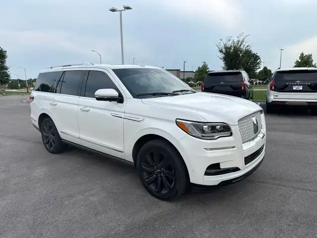 2024 Lincoln Navigator Reserve 4WD's photo