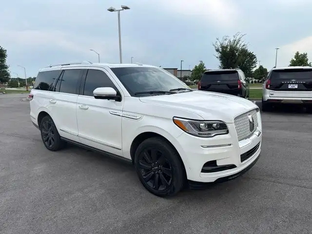 2024 Lincoln Navigator Reserve 4WD's photo