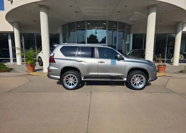 2020 Lexus GX 460 460 PREMIUM's photo