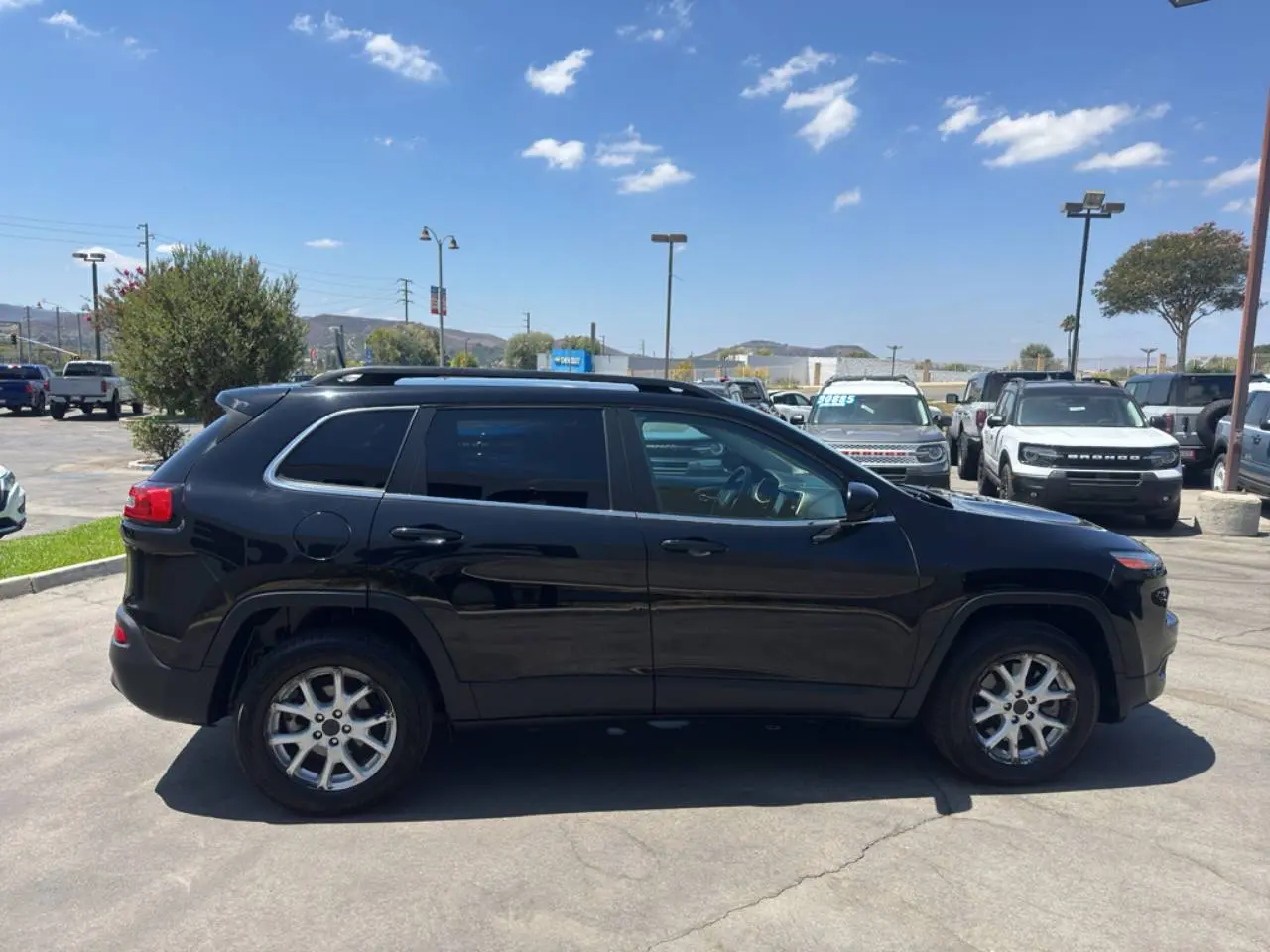 2017 Jeep Cherokee Latitude photo 4