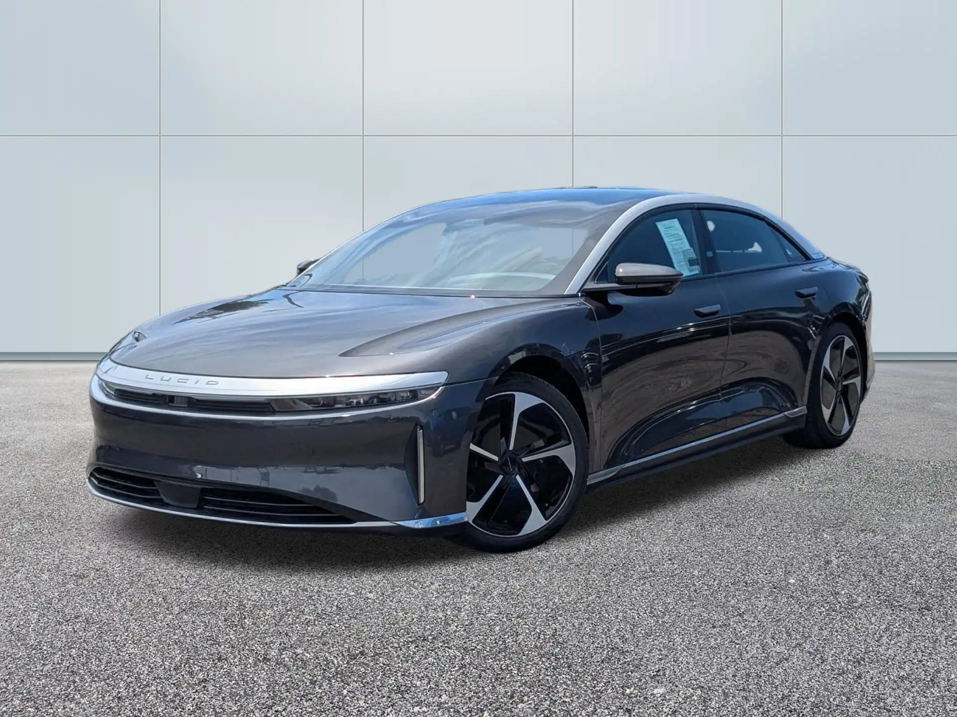 2023 Lucid Air Touring's photo
