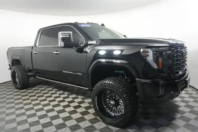 2024 GMC Sierra 4WD Crew Cab Long Box Denali Ultimate's photo