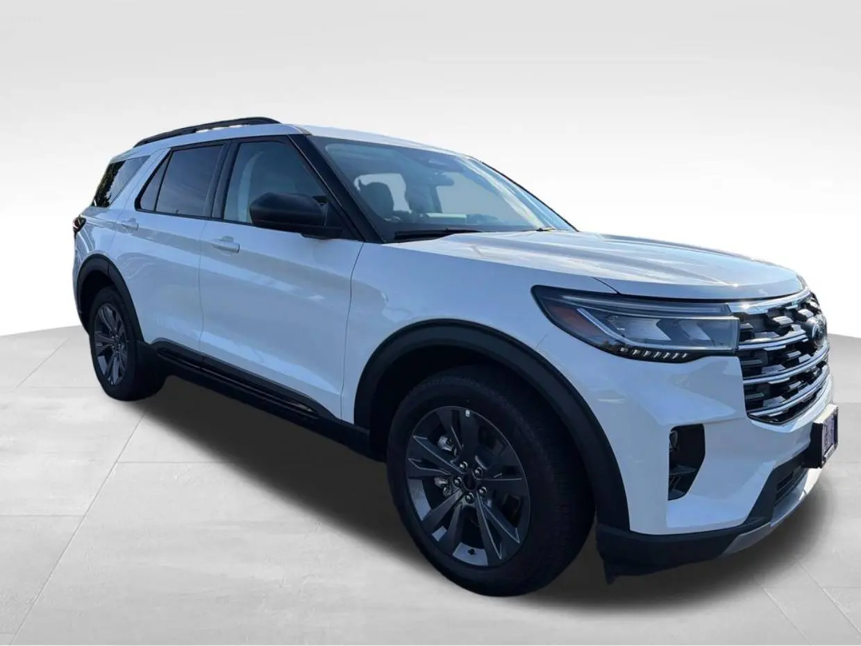 2026 Ford Explorer Active 4WD photo 5