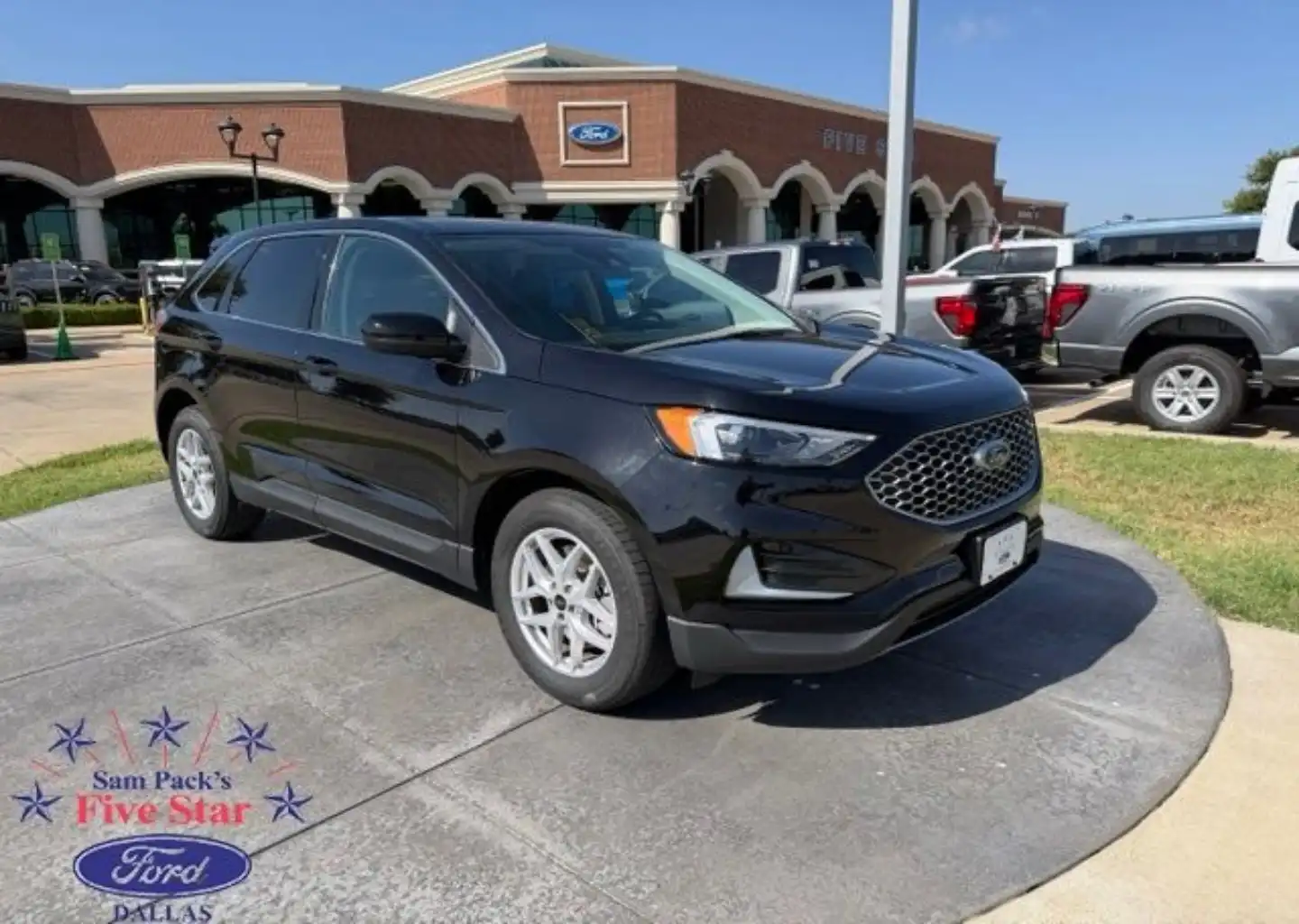 2024 Ford Edge SEL AWD's photo