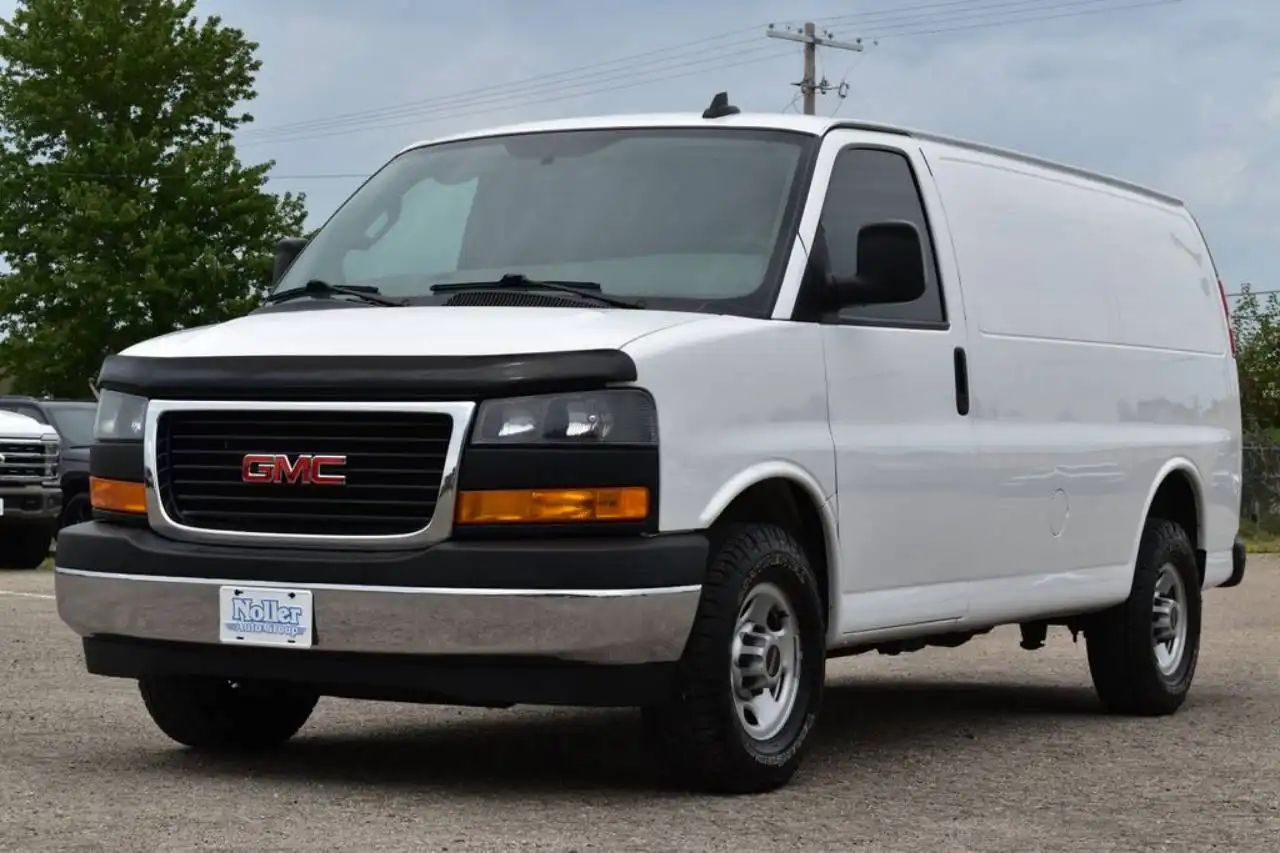 2021 GMC Savana 2500's photo