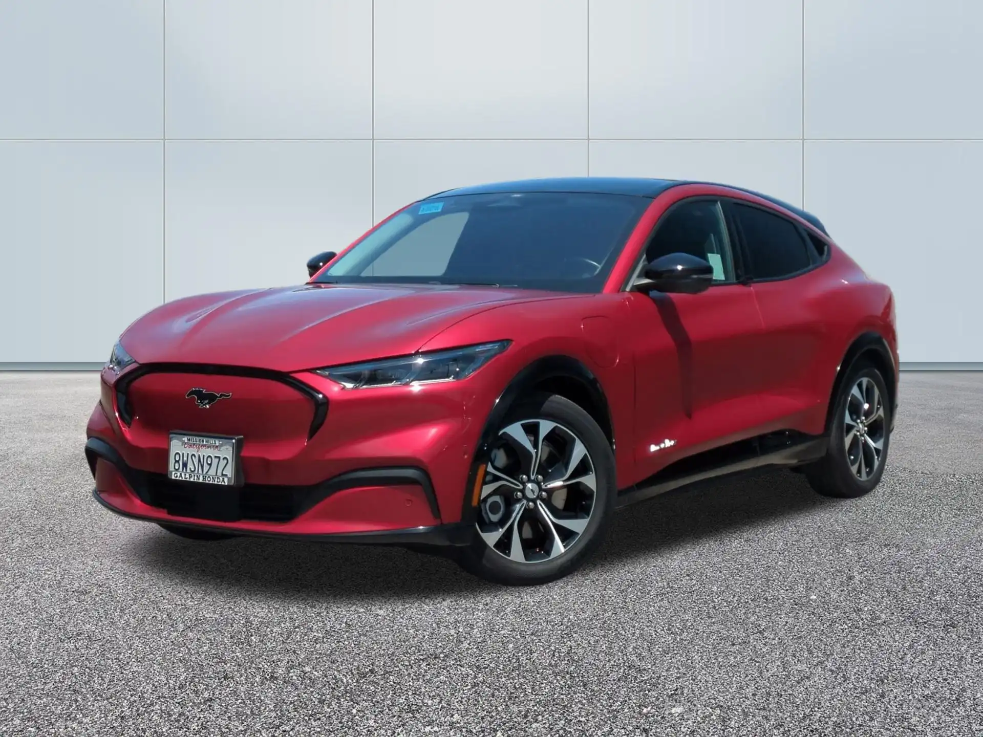 2021 Ford Mustang-Mach-e Premium's photo