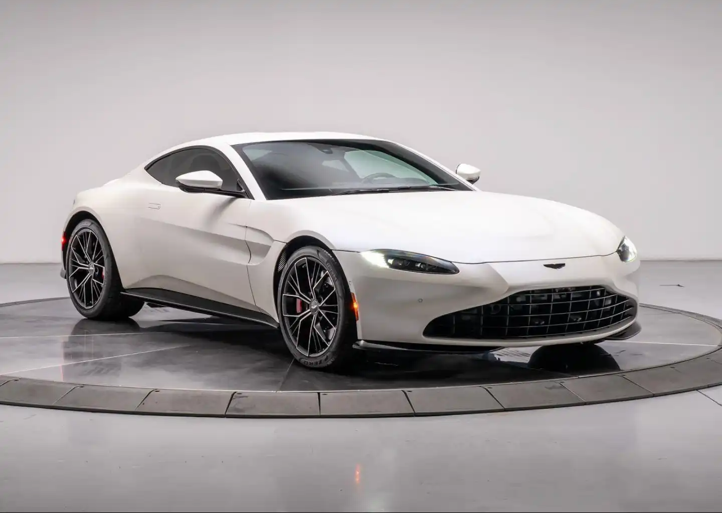2021 Aston Martin Vantage 4.0 V8 AUTO's photo