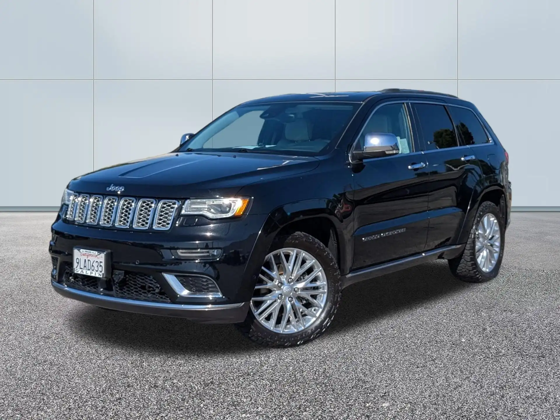 2017 Jeep Grand Cherokee Summit 4WD's photo